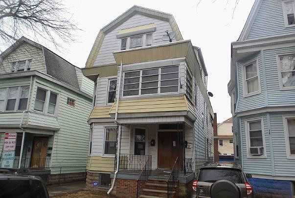 1st image of 34 Rhode Island Ave
