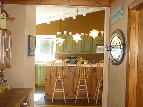 Huge country kitchen for large family gatherings