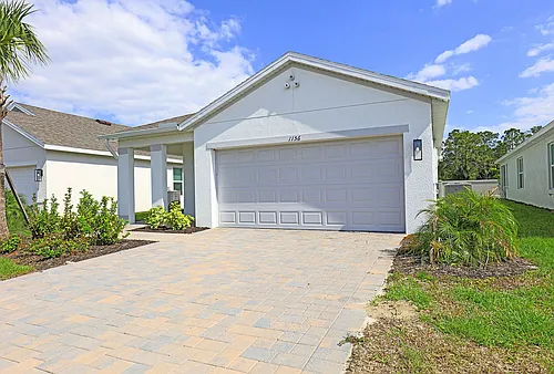 1156 Brooklands Dr Photo 1