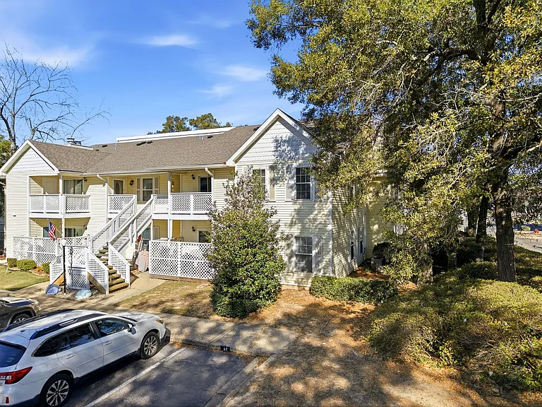 601 E Burgess Rd — Photo 26