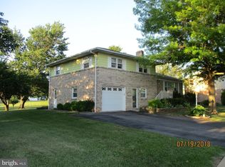 1781 Sapphire Rd, York, PA 17408