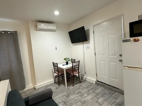 6918 Vanscoy Ave, North Hollywood, CA 91605
