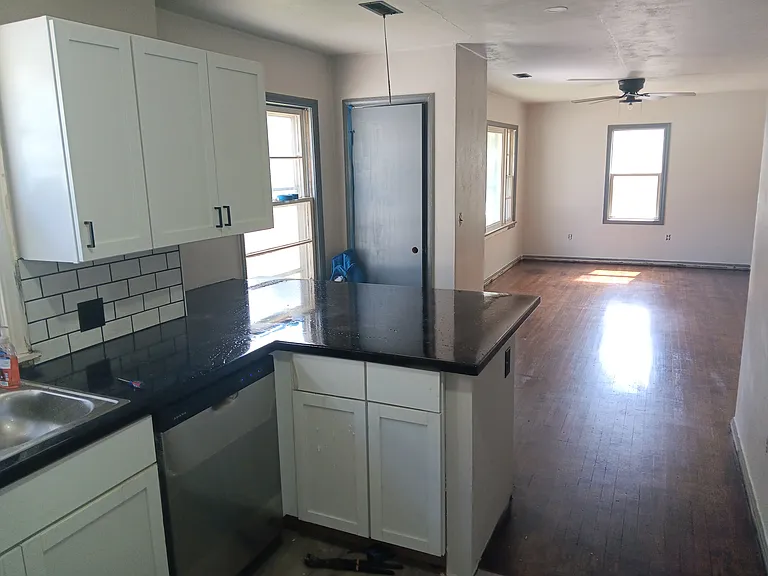 111 Lakeview Dr — Photo 5