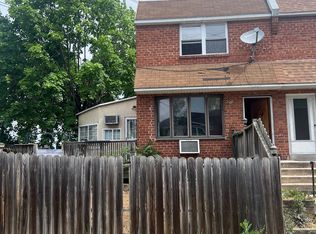 111 Laurel Rd, Sharon Hill, PA 19079