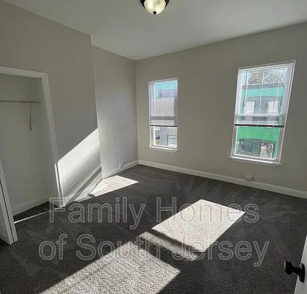3205 Latona St — Photo 5