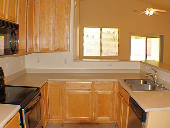 5th image of 859 N Harmony Ave