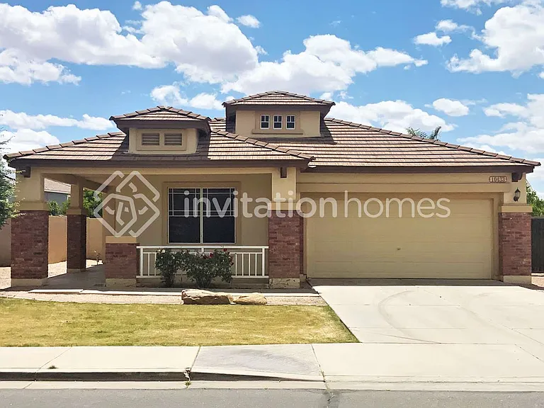 10433 E Obispo Ave — Photo 1