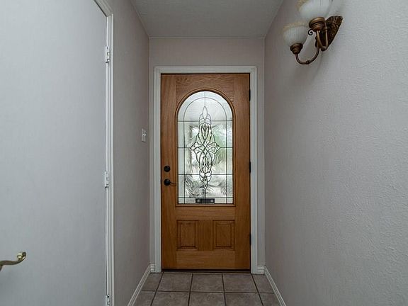 5th image of 6801 Newcastle Pl