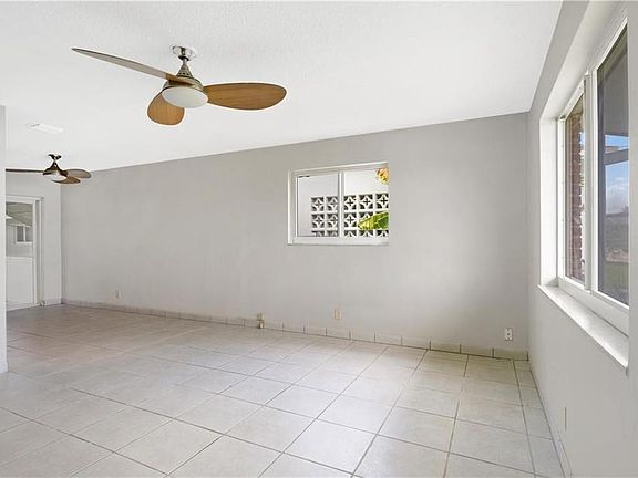 2nd image of 5207 NW 28TH Avenue