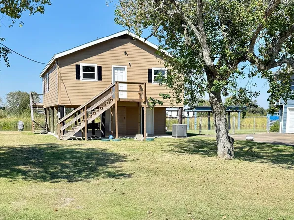 143 Bastrop Bayou Dr, Angleton, TX 77515