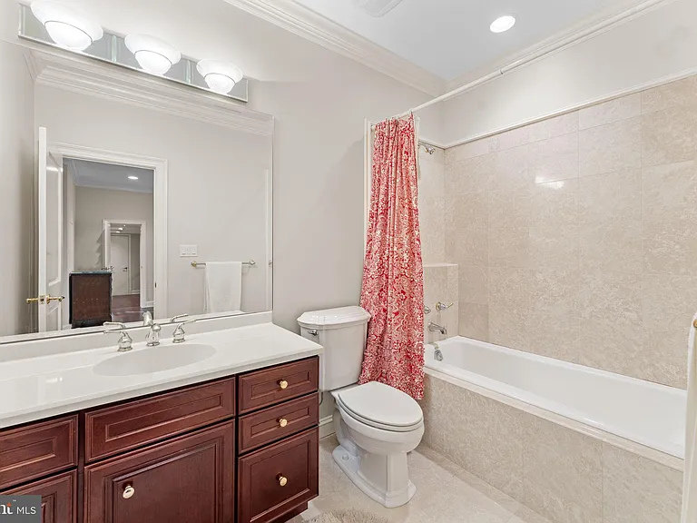 8541 Old Dominion Dr — Photo 82