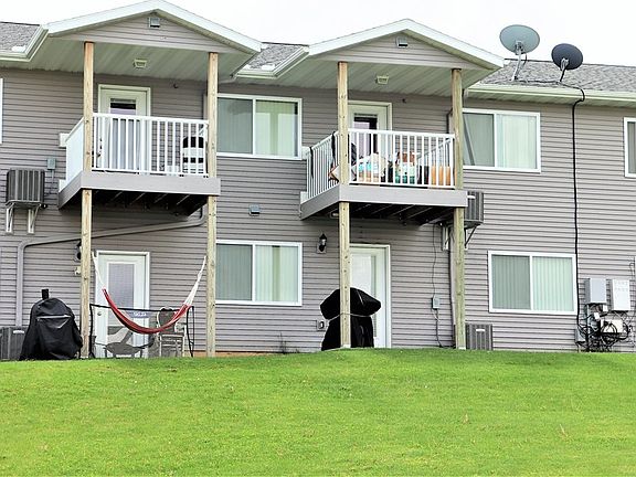 3rd image of 1762-1776 Saddle Drive #8
