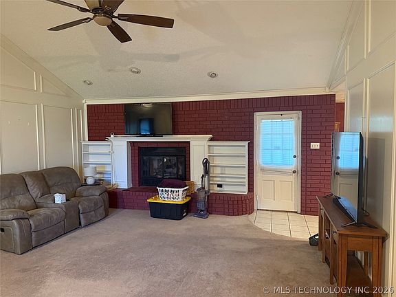 5th image of 1919 Parkway Cir
