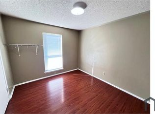 1907 Sabine Pass Ln, Arlington, TX 76006