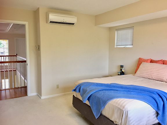 4th image of 1715 Hunnewell St