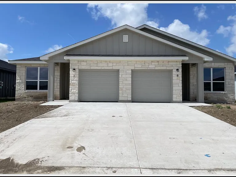2925 Quail Ridge Ln #B — Photo 1