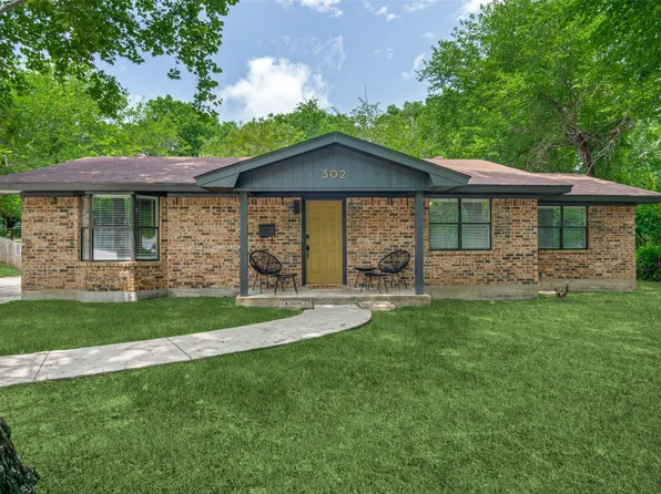 302 W Hale Ave, Decatur, TX 76234