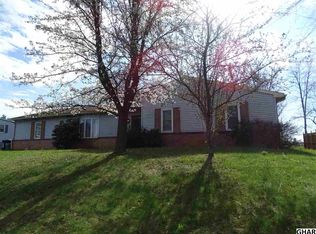 241 Pleasant Valley Rd, East Earl, PA 17519