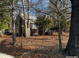 225 King Rd, Rocky Point, NY 11778