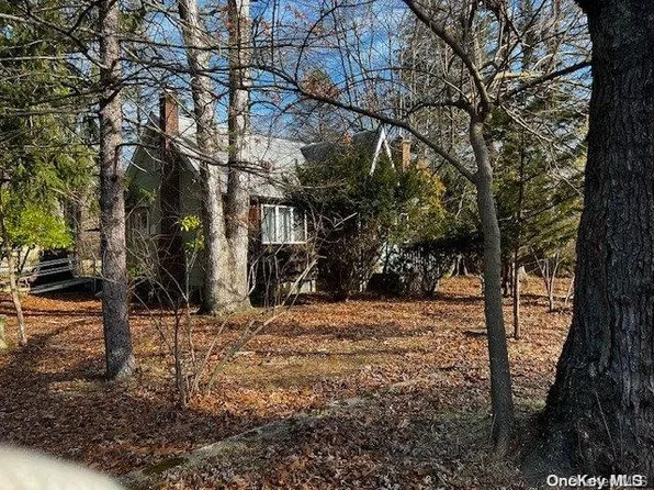 225 King Road, Rocky Point, NY 11778