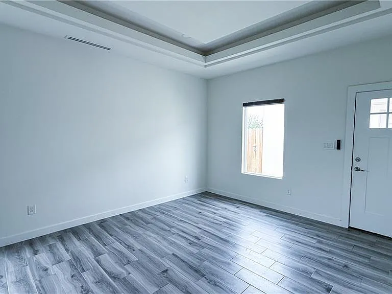 1201 E Iris Ave #6 — Photo 8