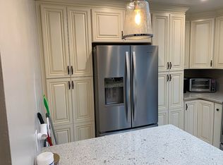 18 Rutland St, Ansonia, CT 06401