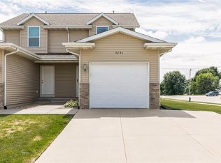 3251 Blackberry Cir SW, Cedar Rapids, IA 52404