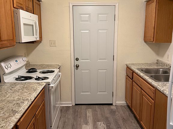 2nd image of 7020 Crowder Blvd Unit B