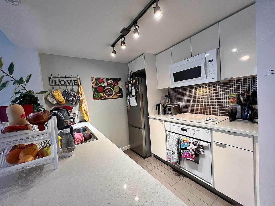 1st image of 233 Robson St #7XX