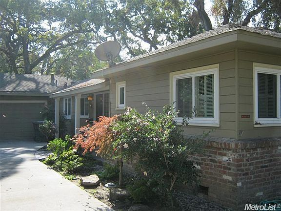 3rd image of 1564 Woodland Dr