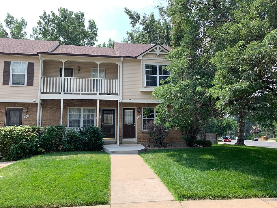 End unit! 3 bedrooms, each with its own bath.