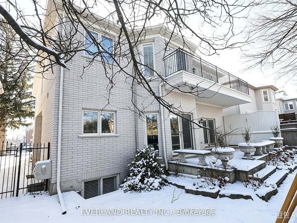 472 Spring Gate Blvd