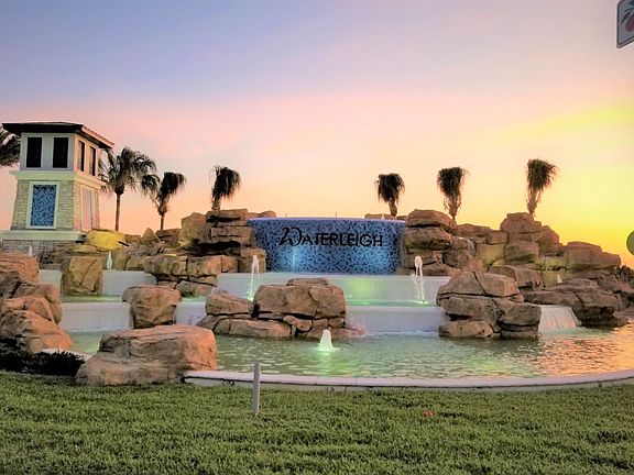 3rd image of 15555 Mango Isle St