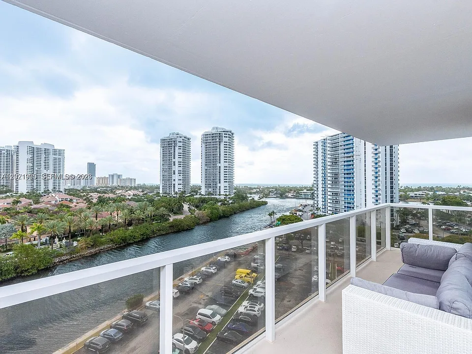 3701 N Country Club Dr #1002