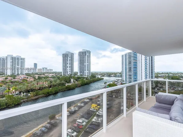 3701 N Country Club Dr, Aventura, FL