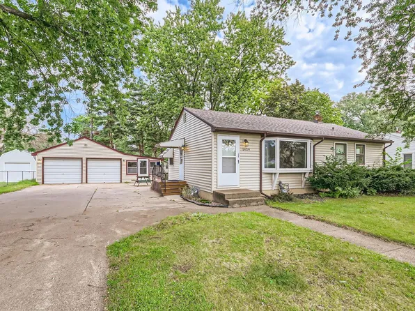 1439 Eldridge Ave E, Maplewood, MN 55109