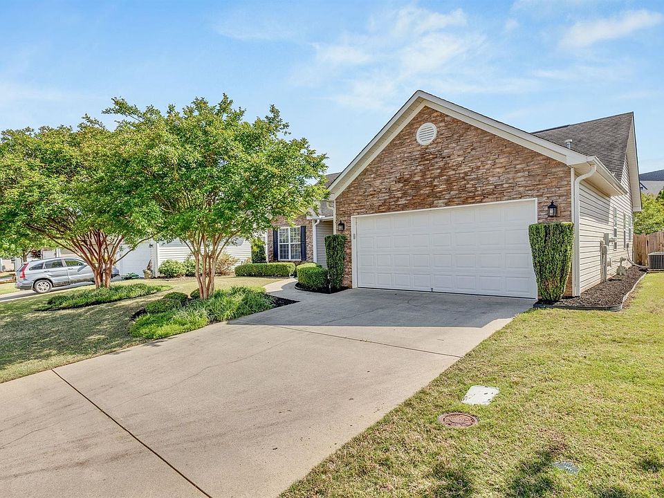 1st image of 111 Wild Thorn Ln