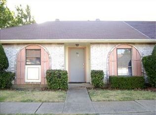 24 W Mountain Ln #42, Grand Prairie, TX 75052