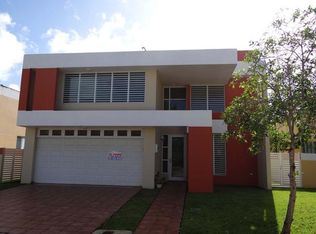 73 Calle Torcaz, Luquillo, PR 00773