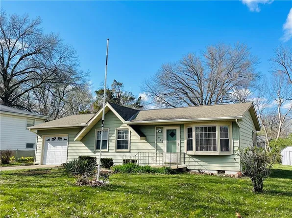 1908 Osage St, Leavenworth, KS 66048