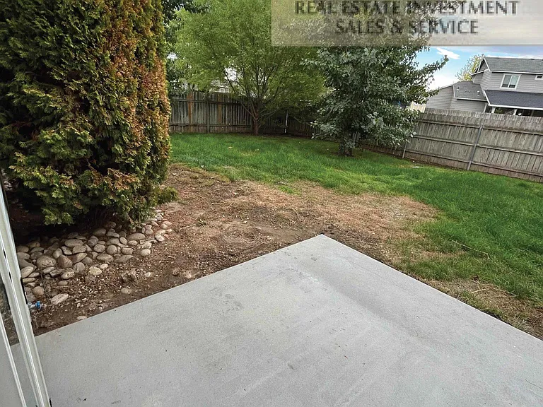 14335 Shenandoah St — Photo 21