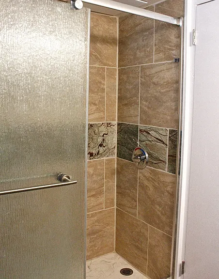 Waikiki Walina Apartments bathroom shower
