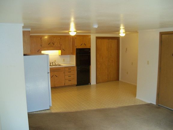 Kitchen / Dining