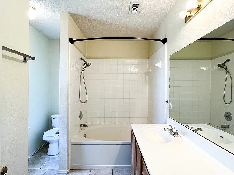 2512 Schulze Dr — Photo 34