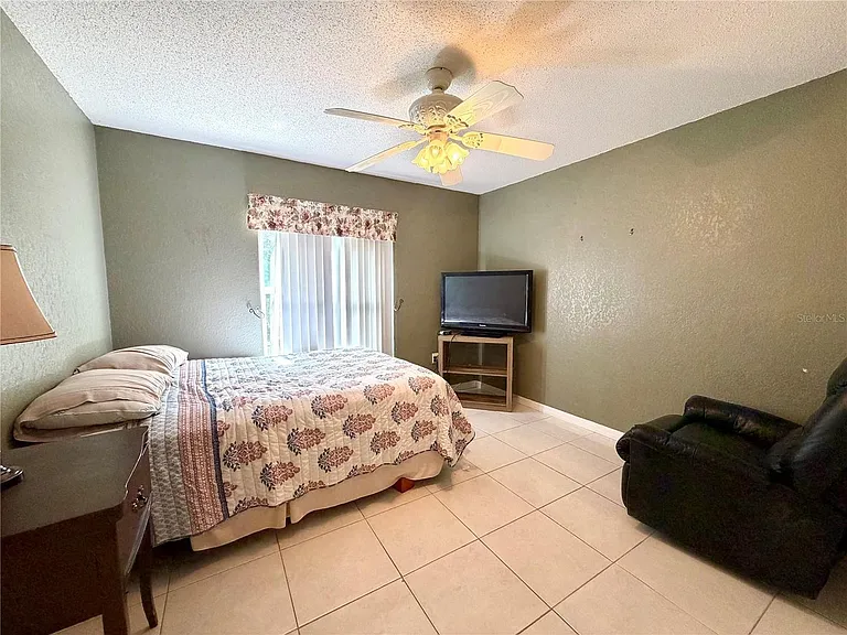 1762 Grey Fox Dr — Photo 9