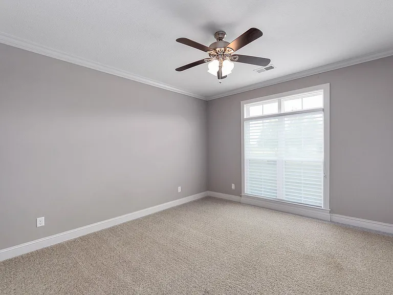 198 Moses Dr — Photo 17
