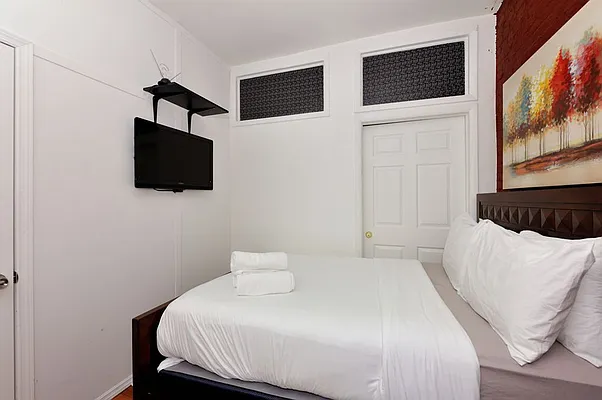 Rented by Eisenberg Exclusives | media 38