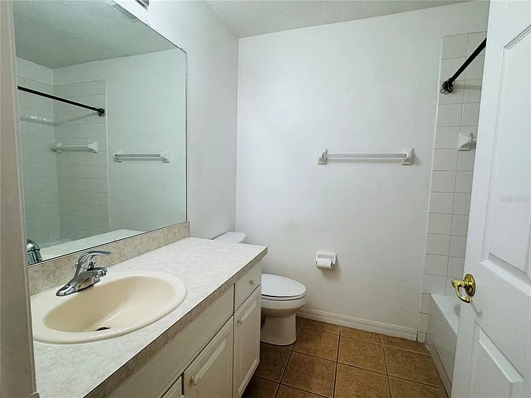4795 Cumbrian Lakes Dr — Photo 17