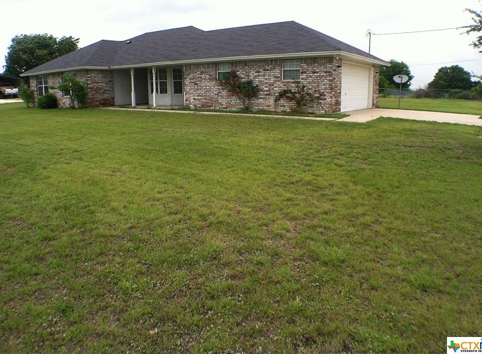 1st image of 636 Hilltop Dr