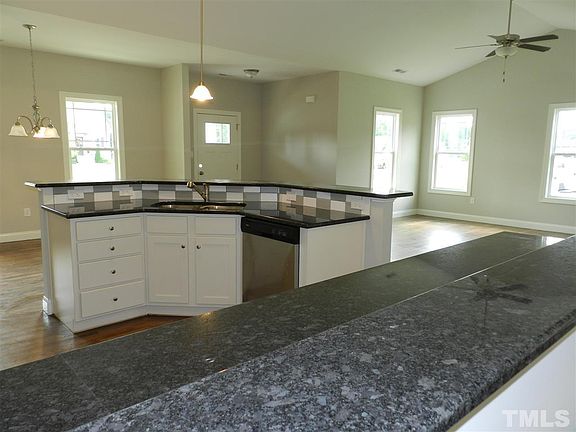 4th image of 563 Brazil Nut Ln